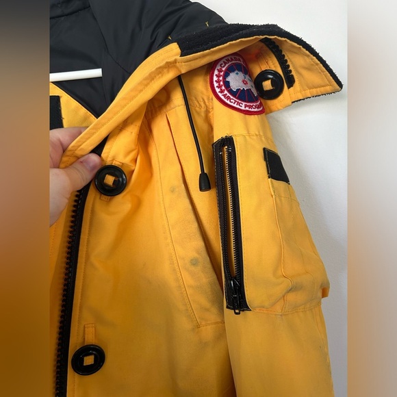 Canada Goose Montebello Parka Yellow Size XS - Picture 14 of 14